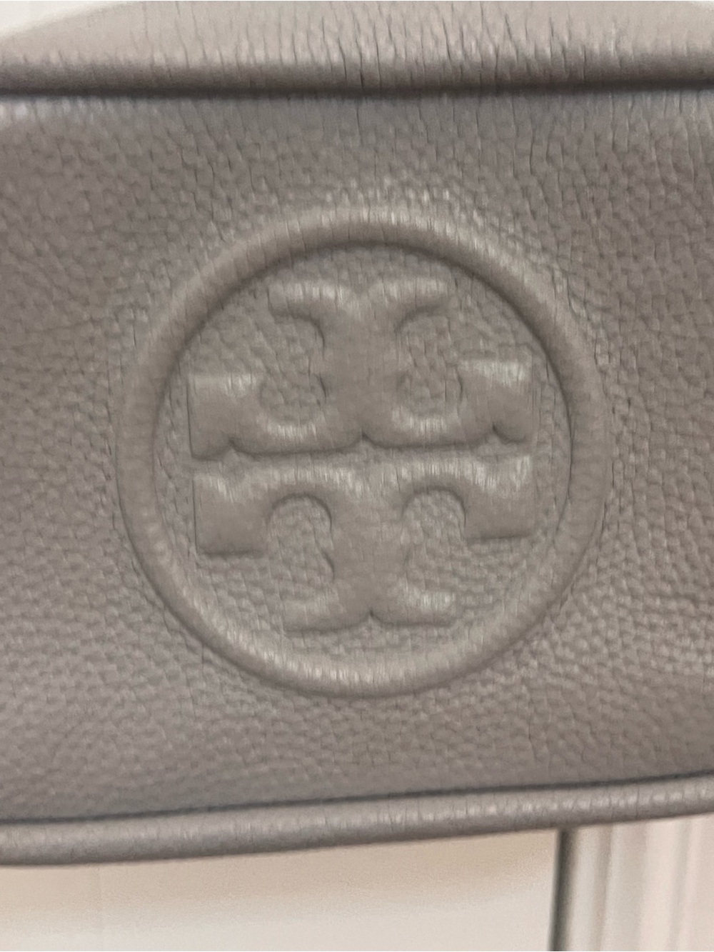 Tory Burch “Mini Miller” Light Gray Leather Crossbody Bag - Picture 4 of 12